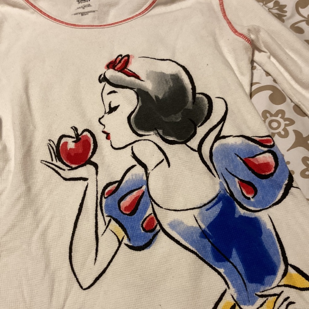 Disney Snow White waffle weave pajama top - Picture 2 of 5